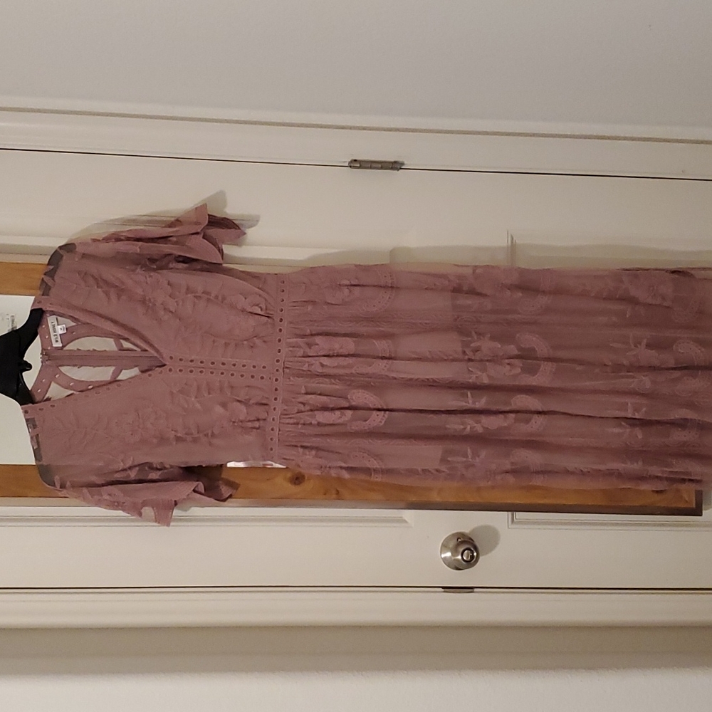 Dress - Picture 3 of 4